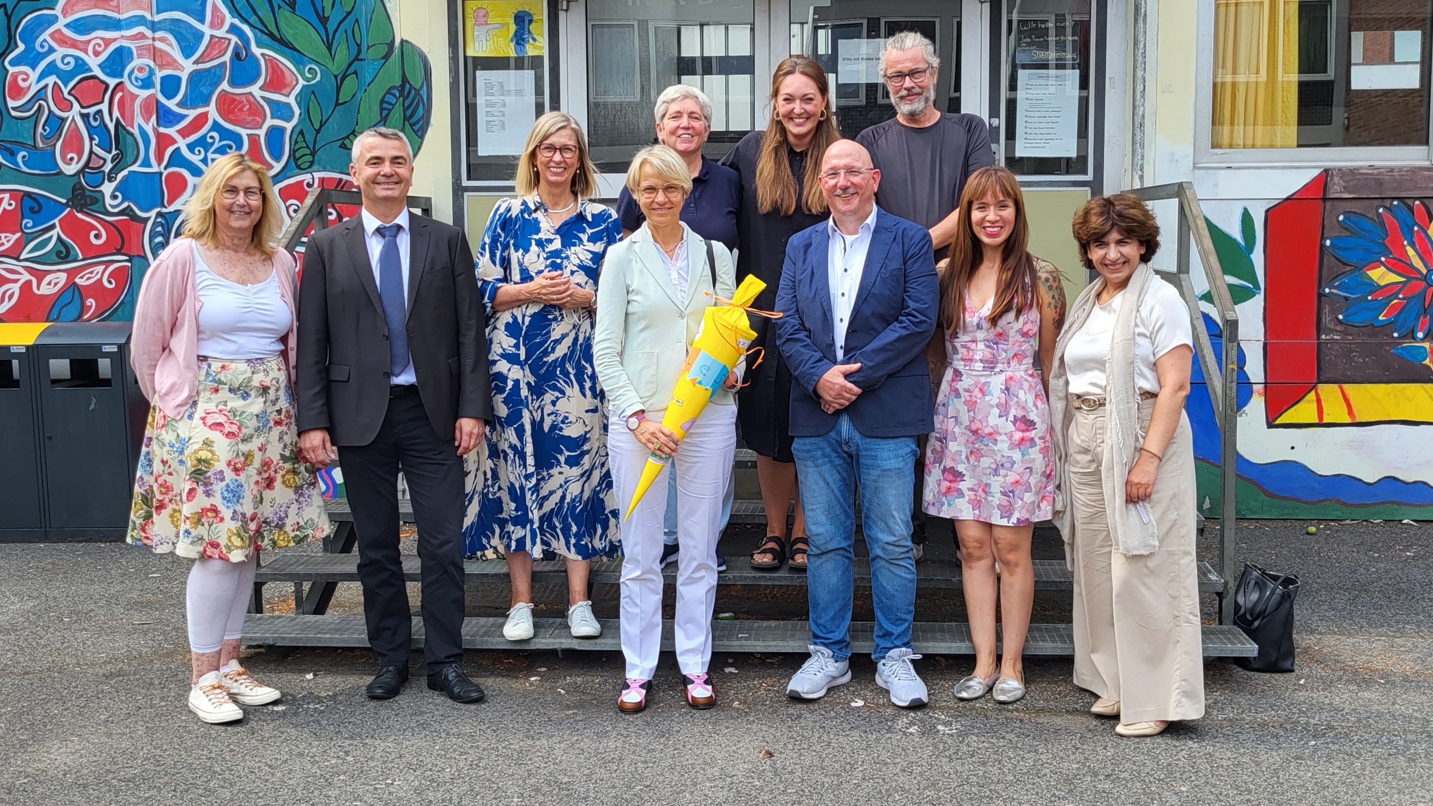 22 08 Schulministerin1